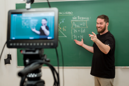 EdTech entra no mercado de ensino superior e investe R$ 55 milhões
